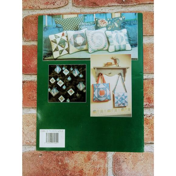 Folded Fabric Fun - Vtg 1990 Crafting Ornaments Potholders Pillows‎ Purses Totes - Picture 7 of 8